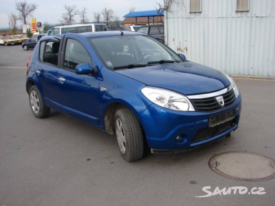 Dacia Sandero 1