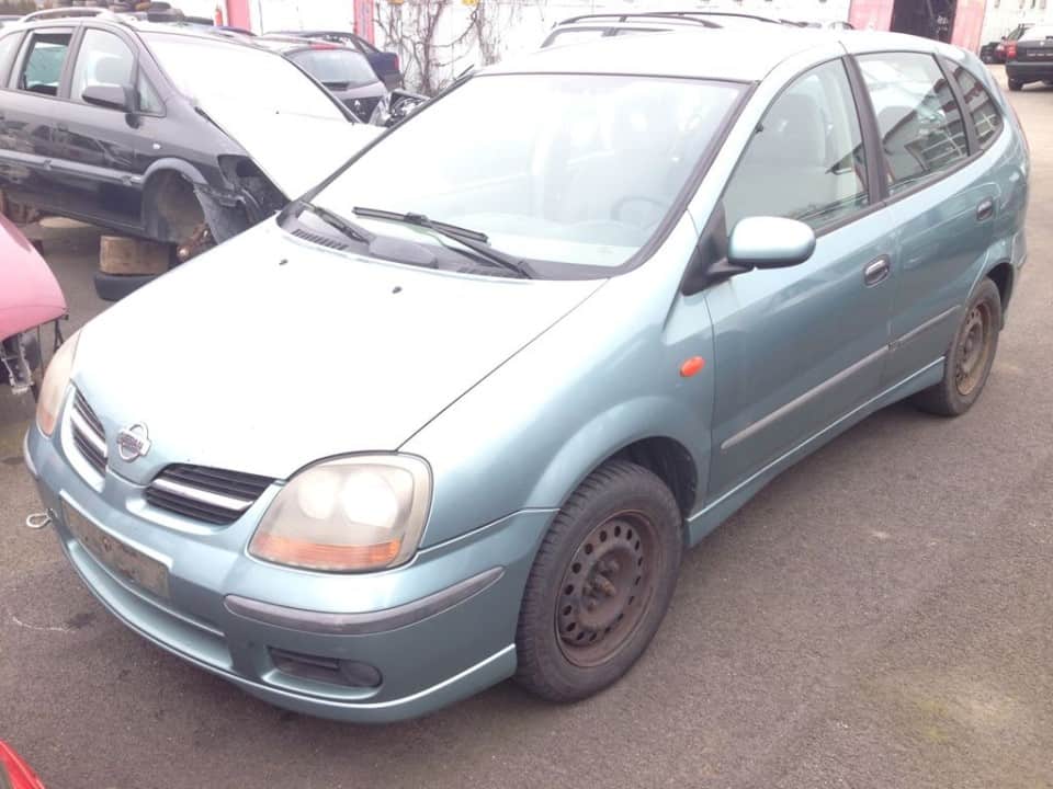 Nissan Almera TINO 2
