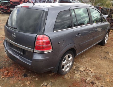 Opel Zafira 1