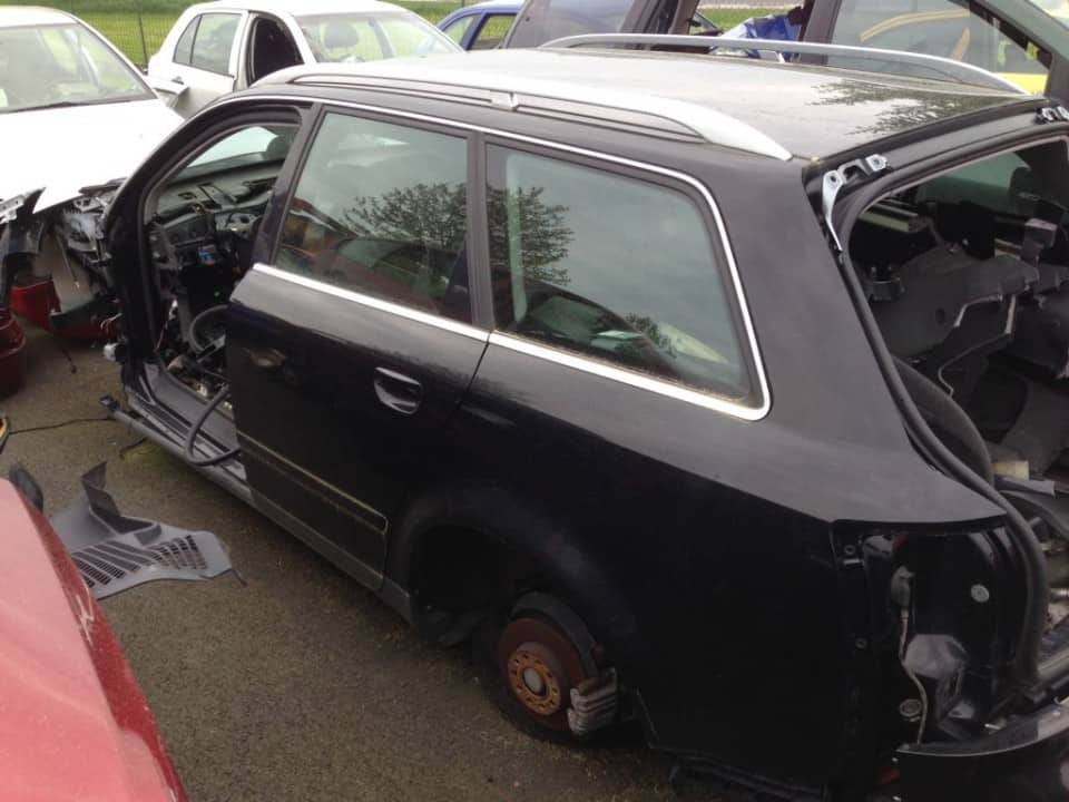 Audi A4 2.5tdi automat - BEZ TP