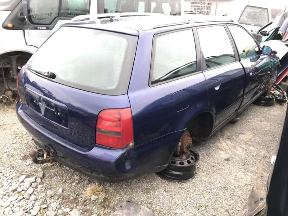 Audi A4 Avant 1