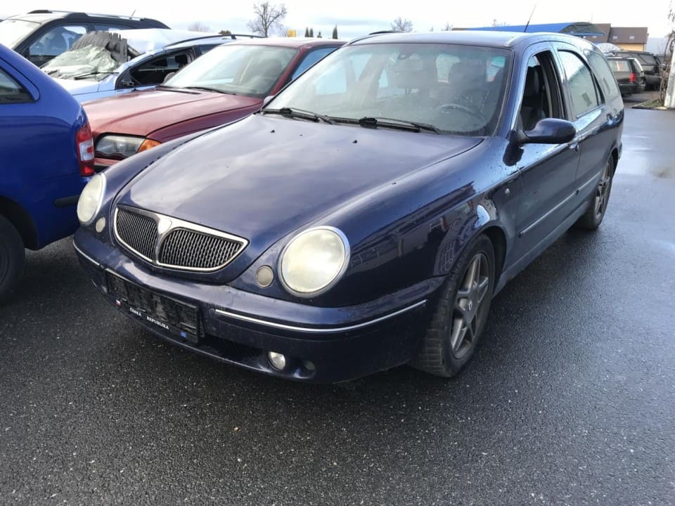 Lancia Lybra 2