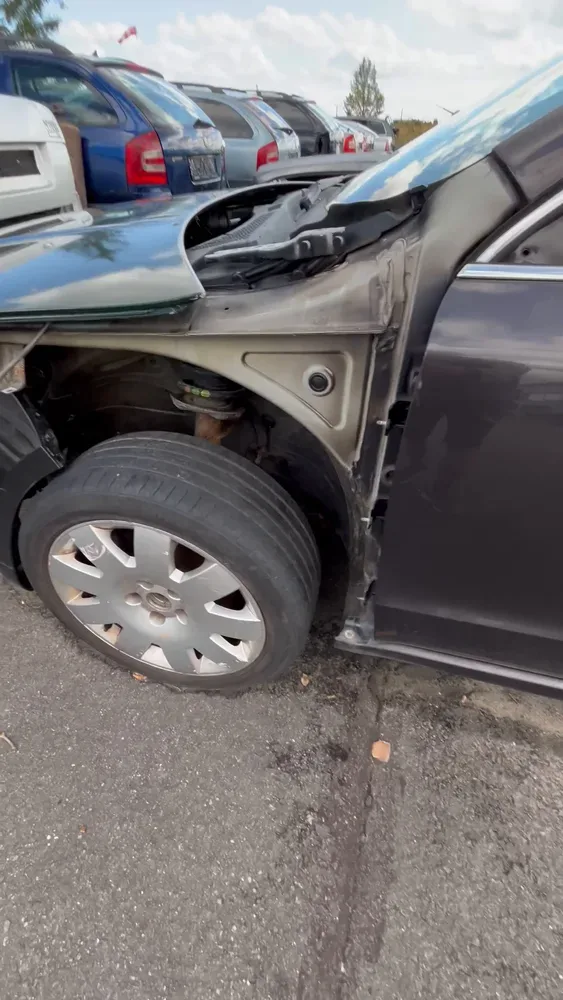 Škoda Superb II — Přední kolo a odkryté místo blatníku